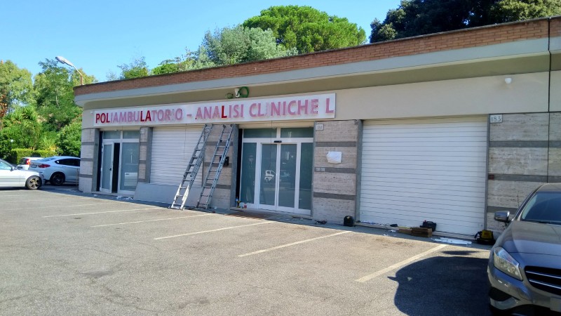 Analisi cliniche - Gallery Insegne Luminose