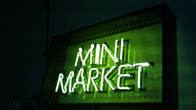 Mini market - Gallery Insegne Luminose